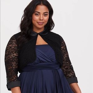 Torrid Retro Chic Black Lace Shrug NWOT